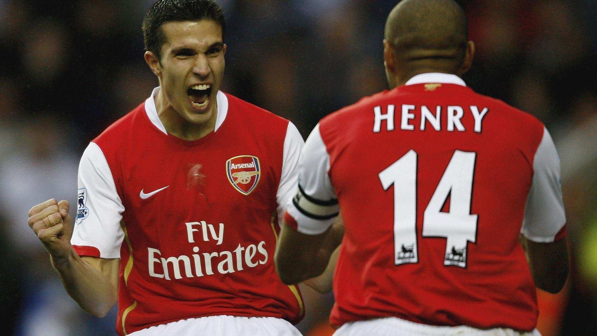 简：展现极致爆发力，成为全黑队的快速突破利器，mf简黑