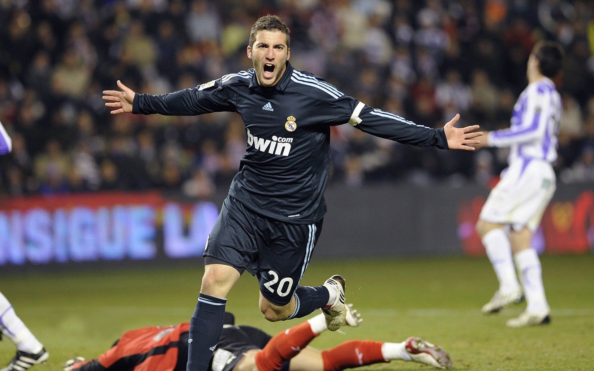 kaiyun开云·官方网站-英超史诗战役：血性拼搏永不言弃，英超战绩